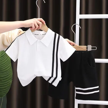 Kisgyermek rövid ujjú ing+rövidnadrág Koreai nyár 2db csíkos szett Kisfiú ruhák Gyerekek 1-5 éves korig Kocogó tréningruha Bebes Új