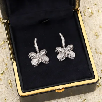 2022 Pure 925 sterling ezüst ékszerek nőknek Teljes gyémánt pillangó fülbevaló Luck Design esküvői parti Mini Kis aranyos méret