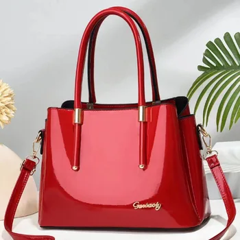 Hot Selling Bag for Women 2023 Új, egyszerű és nagy kapacitású design Luxus Boutique Crossbody fényes bőrtáska nőknek