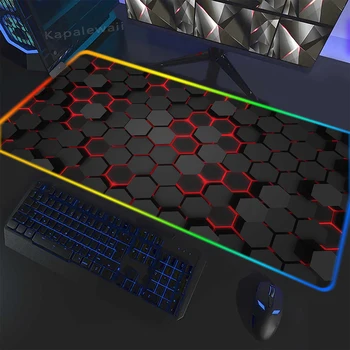 RGB Geometriai nagy egérpad LED fény játékhoz Egérpad reteszelő él egérszőnyeg játék sebessége billentyűzet párnák gumi világító asztali szőnyeg